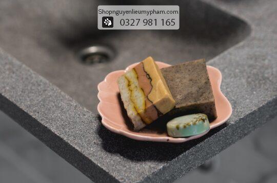 Bánh xà phòng được làm từ sữa nguội